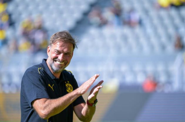 Klopp bị người hâm mộ Dortmund đả kích.